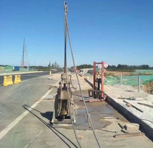 古城公路高聚物注浆加固